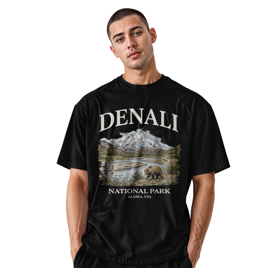 Alaska Denali National Park Grizzly Bear River - Black lifestyle 2
