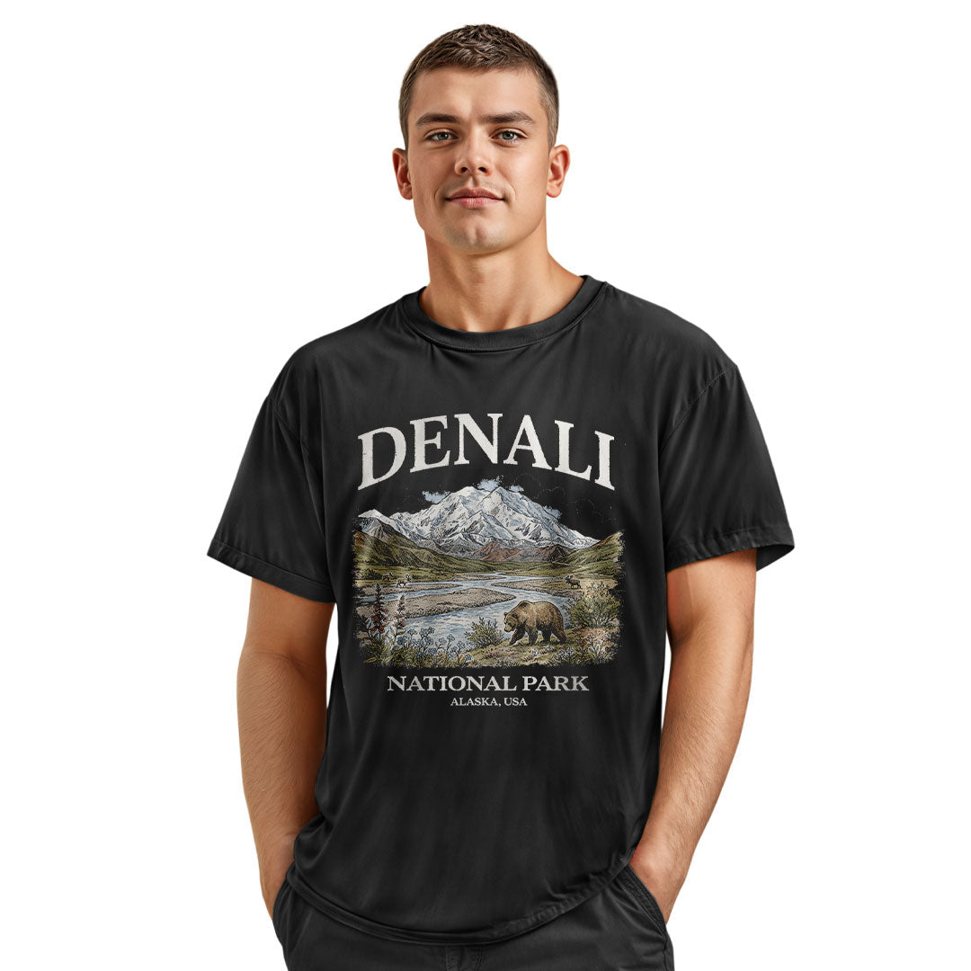 Alaska Denali National Park Grizzly Bear River - Black lifestyle 4
