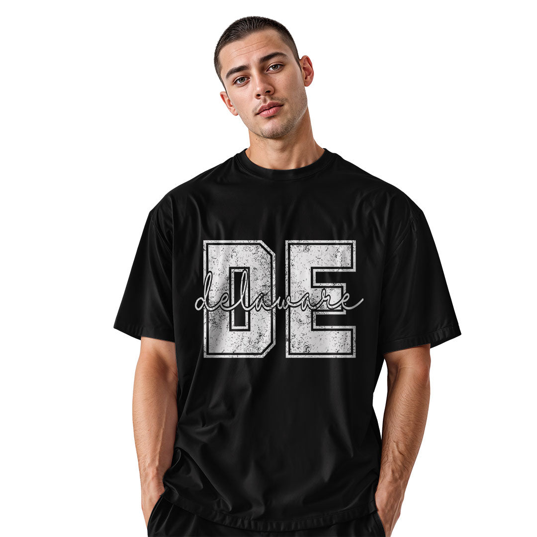Delaware DE Letters T-Shirt | Varsity Script Tee - black - image 9